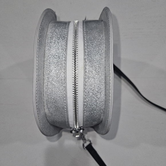 MAD Engine Silver Glittery Ghost Purse. Halloween Crossbody Bag New - Picture 7 of 9